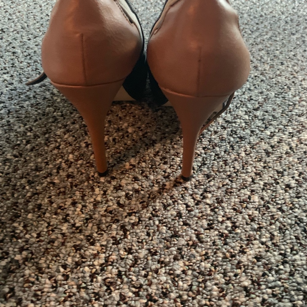 Heels - Picture 2 of 2